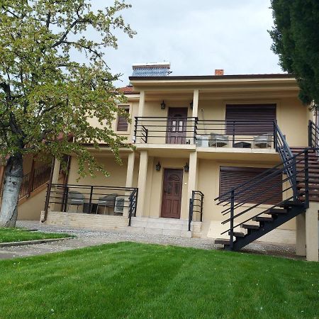 מלון Moldova Noua Casa Luca מראה חיצוני תמונה