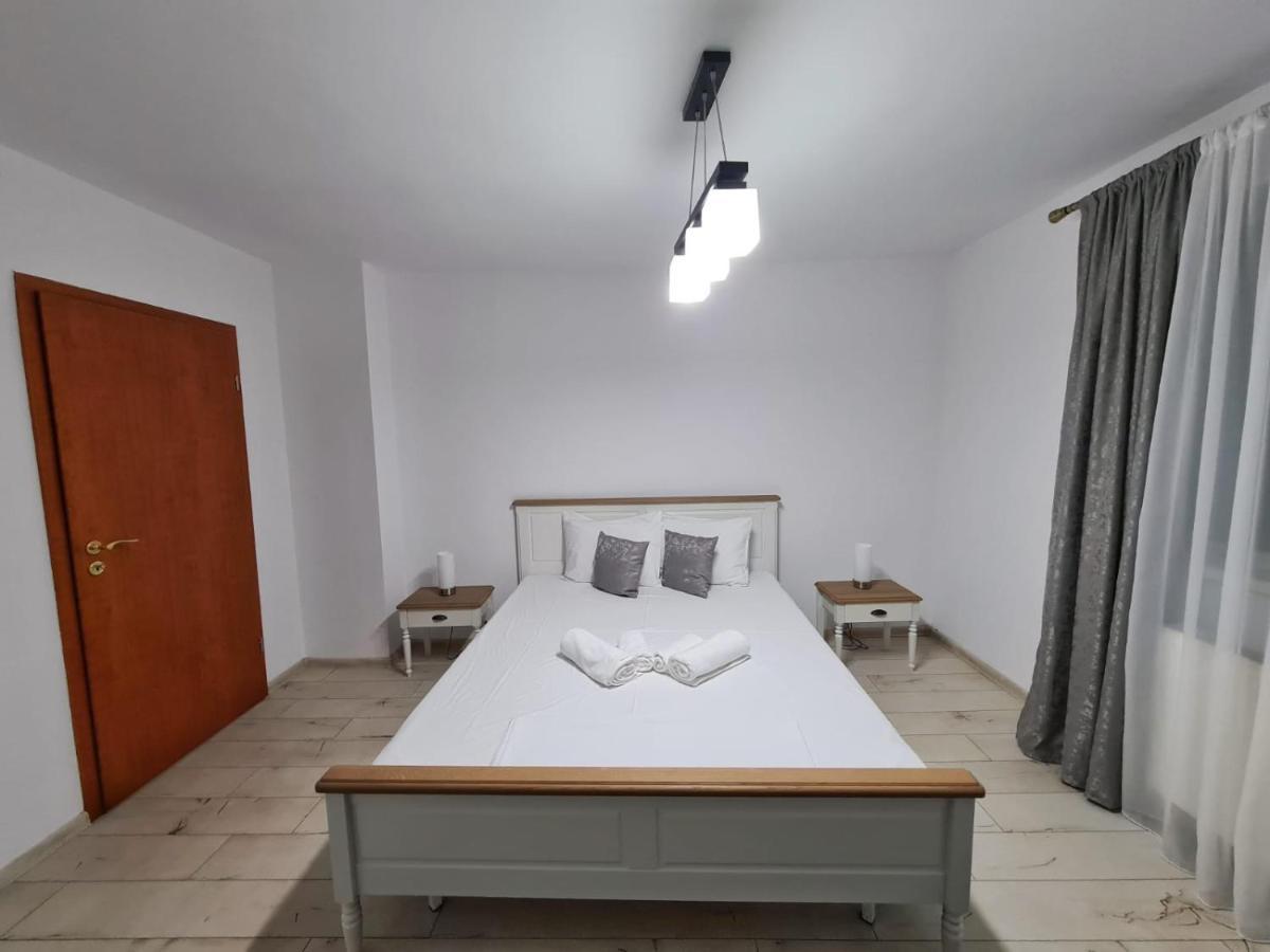 מלון Moldova Noua Casa Luca מראה חיצוני תמונה