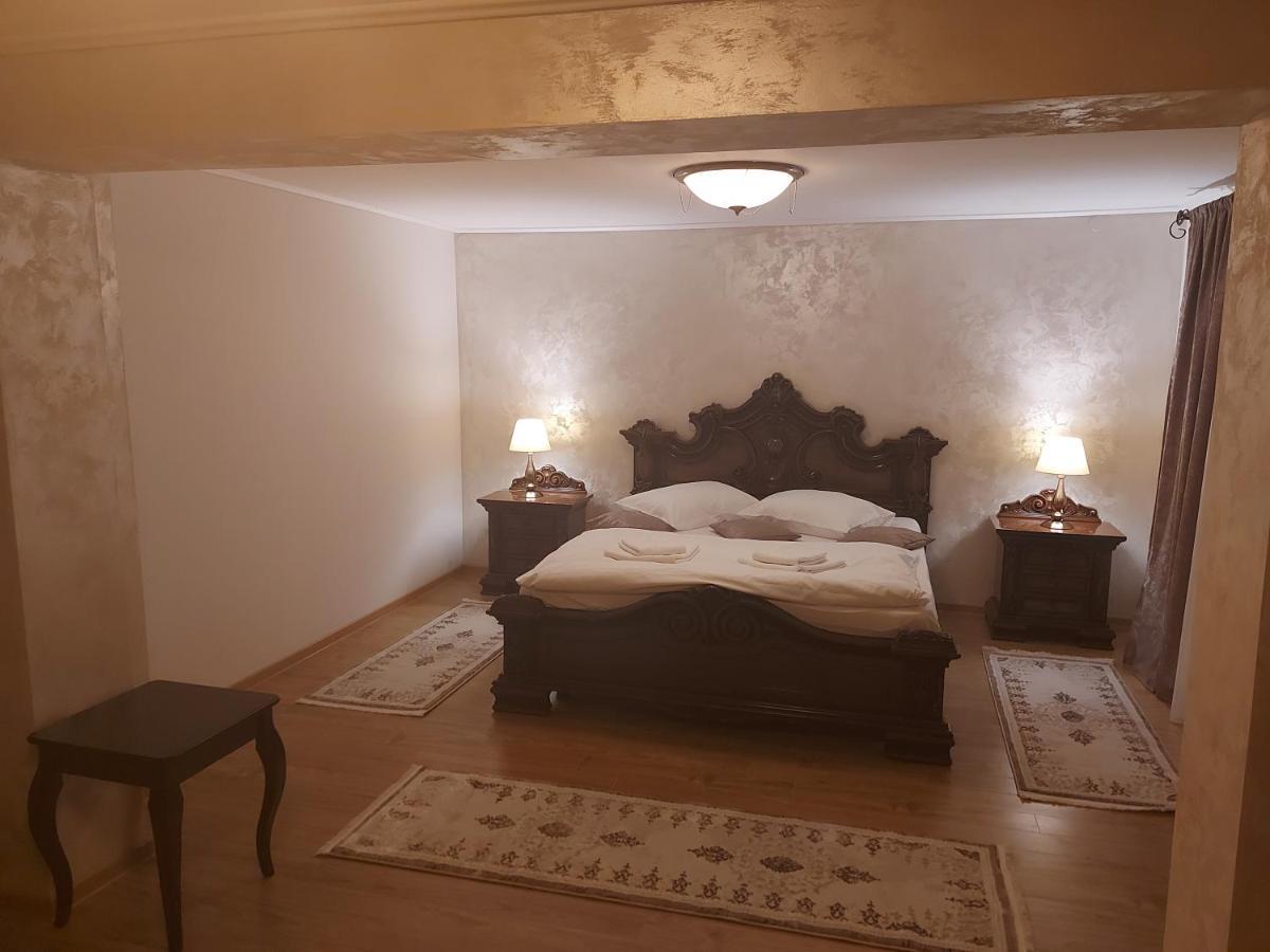 מלון Moldova Noua Casa Luca מראה חיצוני תמונה