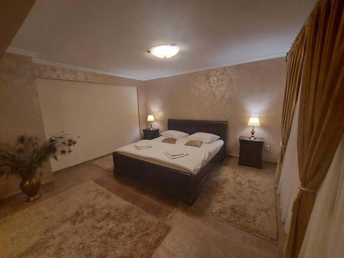 מלון Moldova Noua Casa Luca מראה חיצוני תמונה