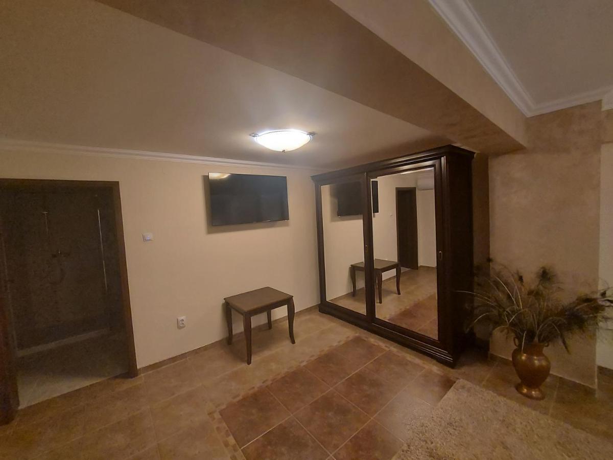 מלון Moldova Noua Casa Luca מראה חיצוני תמונה