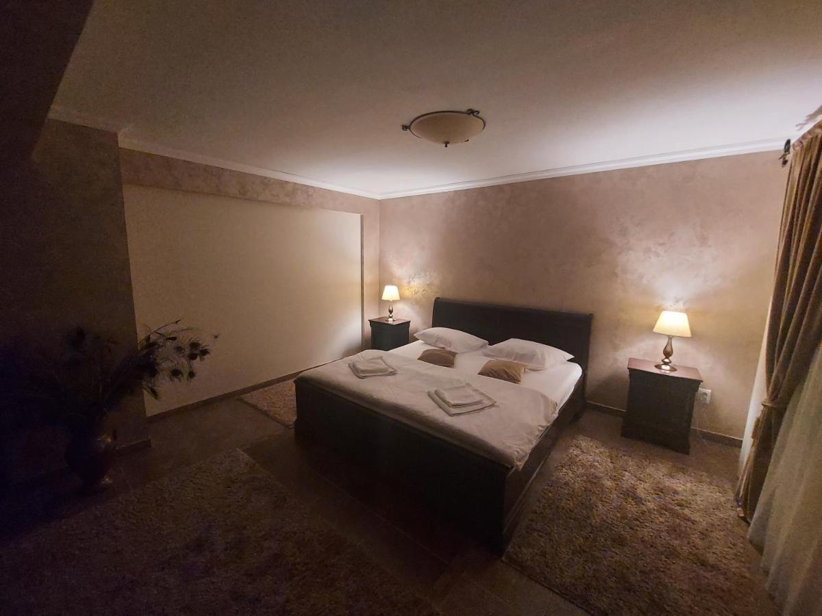 מלון Moldova Noua Casa Luca מראה חיצוני תמונה